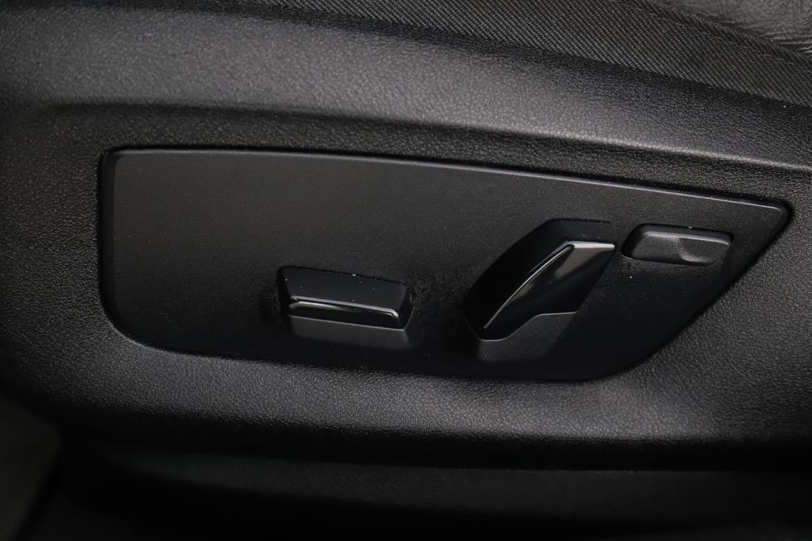 Vehicle Image 36