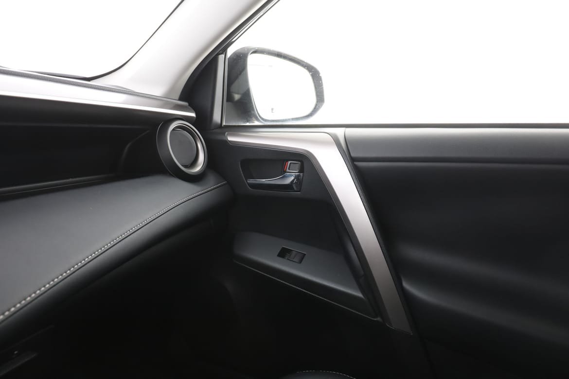 Vehicle Image 36