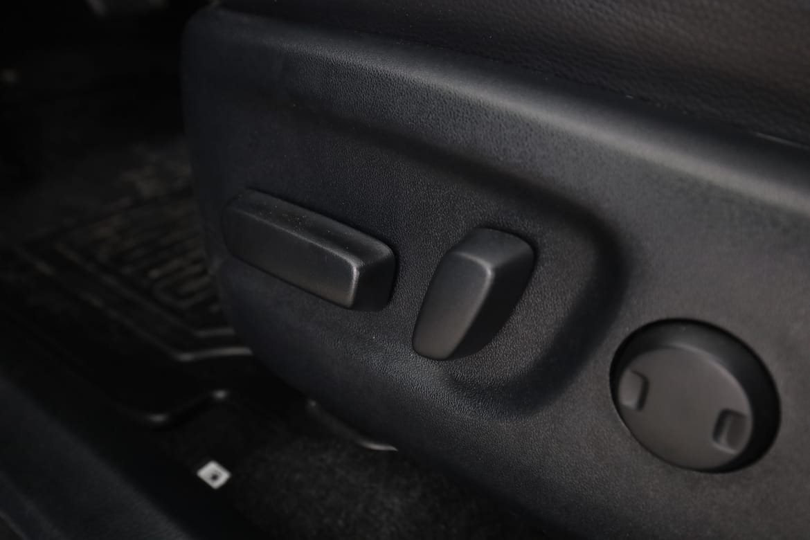Vehicle Image 38