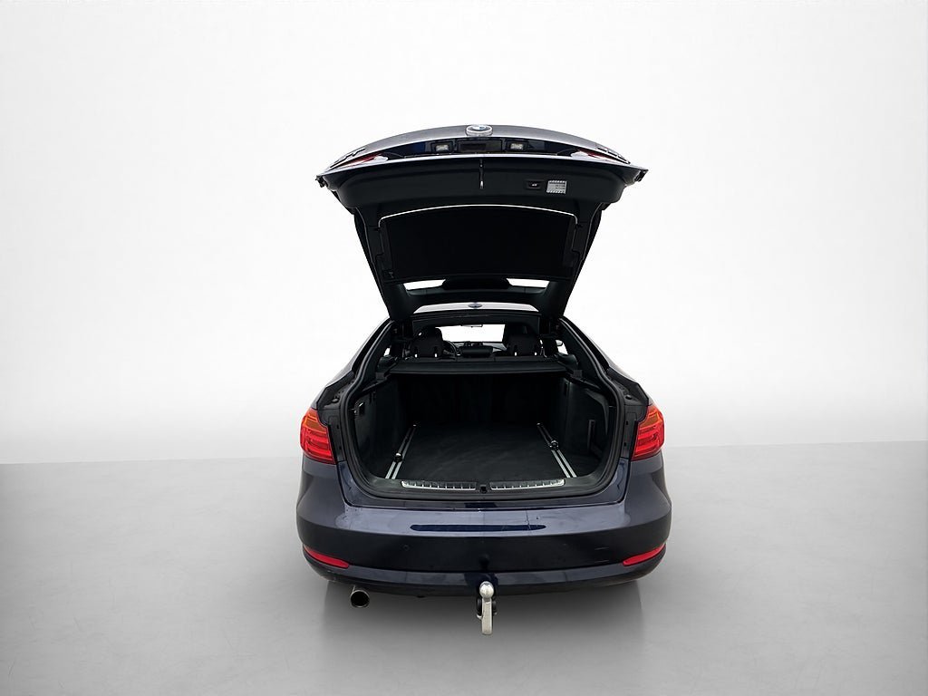 Vehicle Image 23