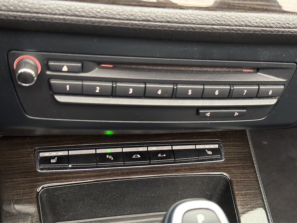 Vehicle Image 24