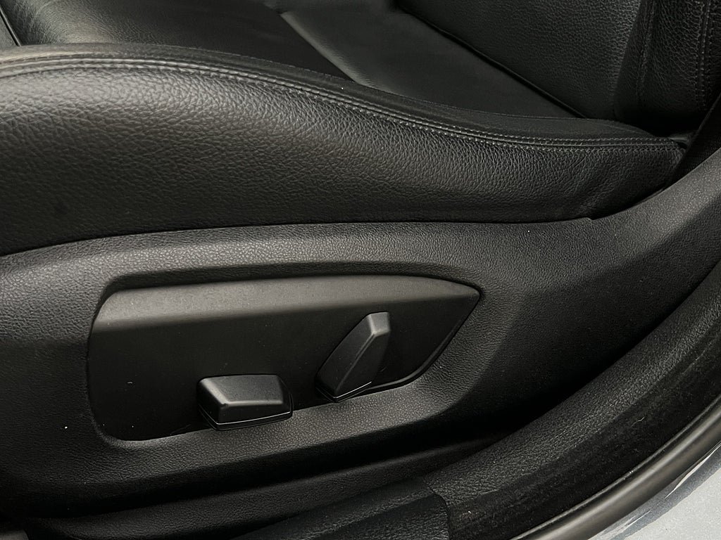 Vehicle Image 26