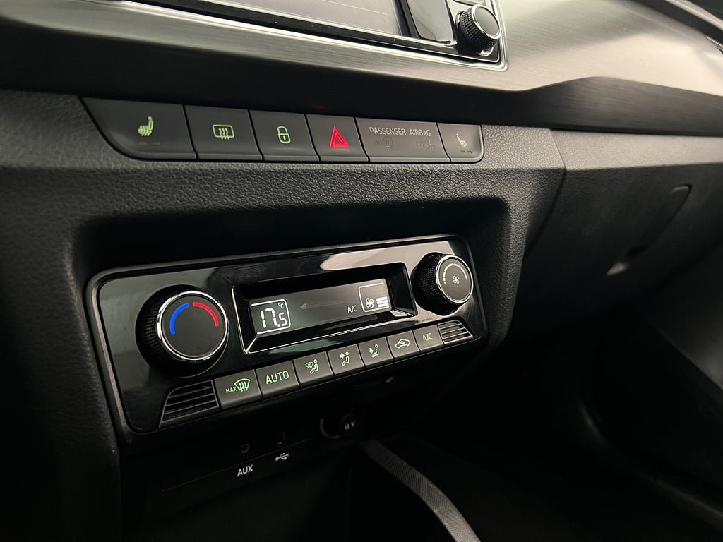 Vehicle Image 26