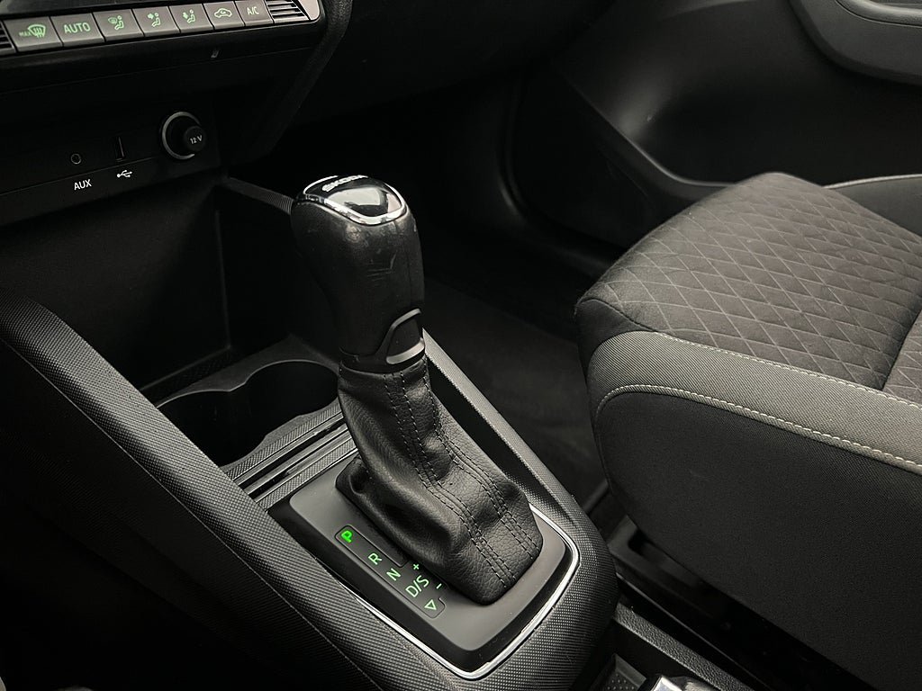 Vehicle Image 27