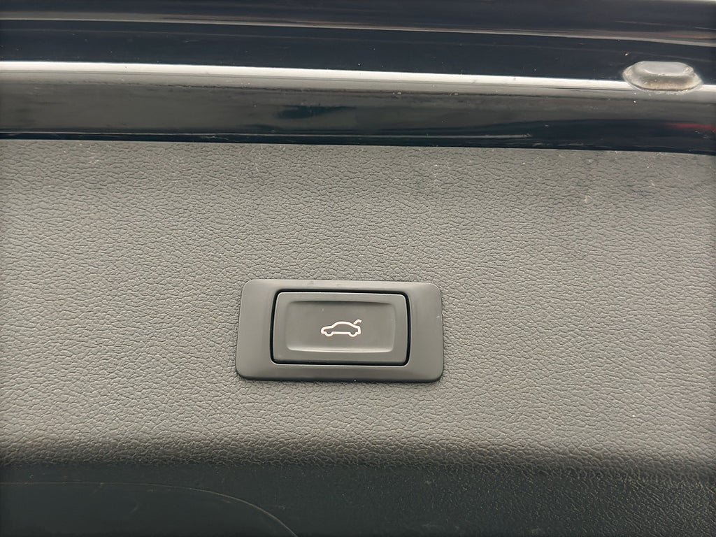 Vehicle Image 29