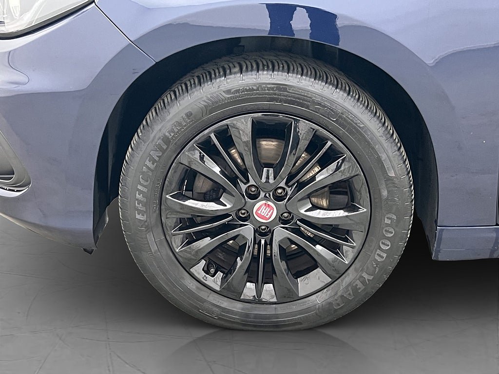 Vehicle Image 26
