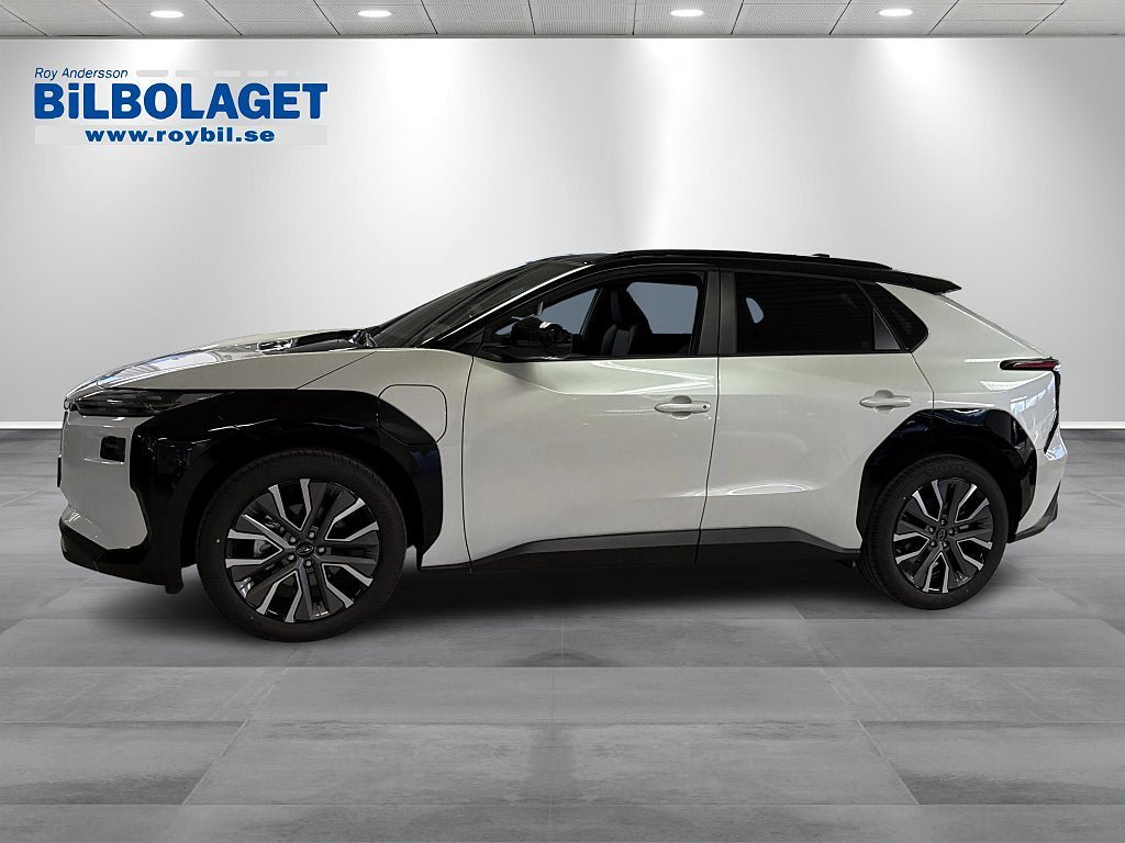Vehicle Image 3