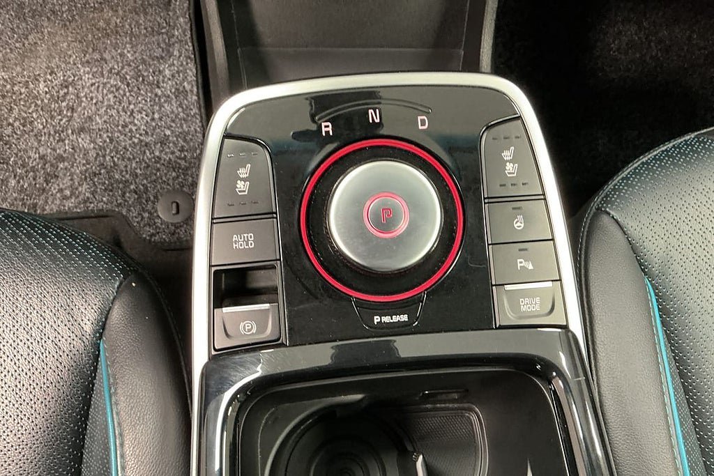Vehicle Image 23