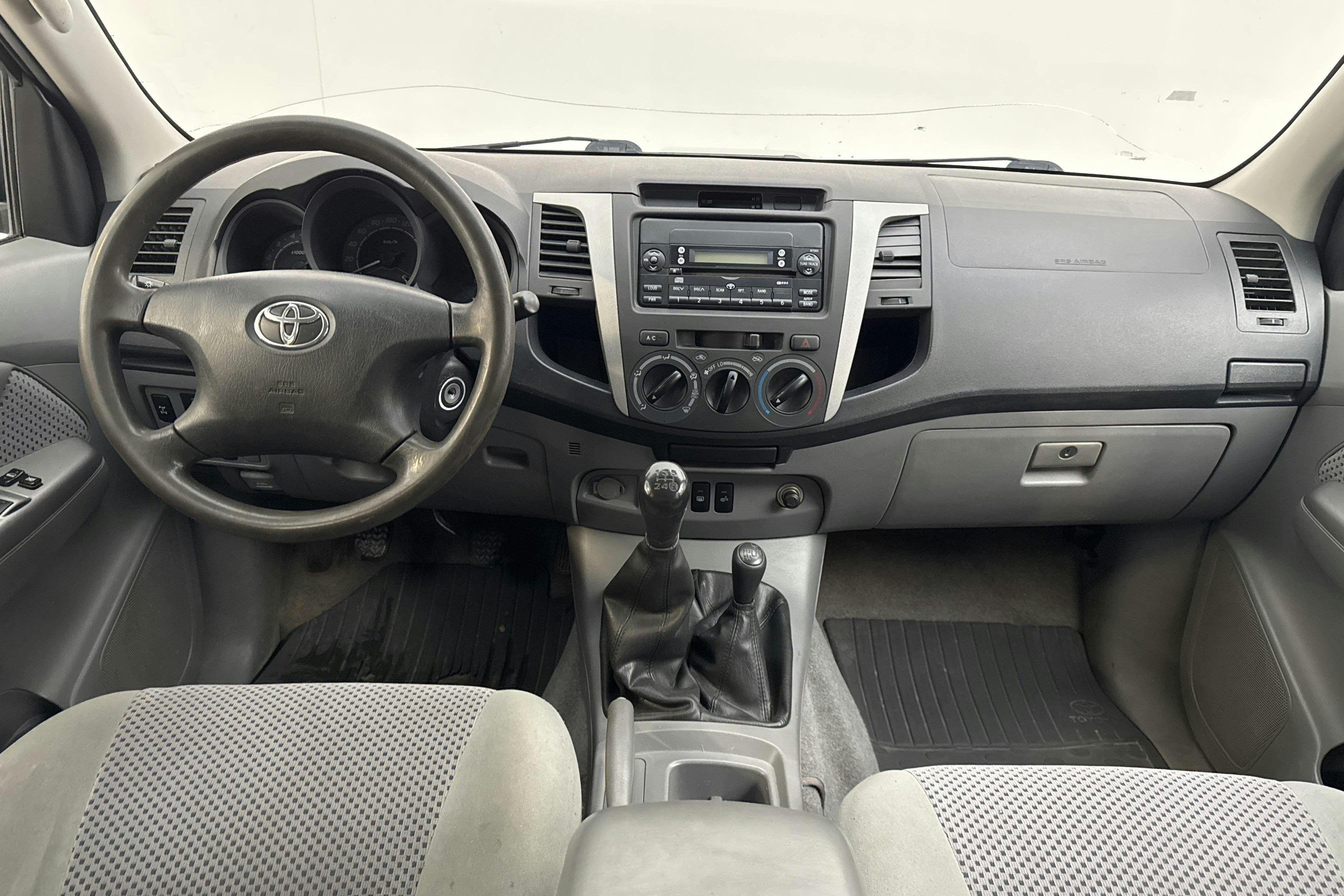 Vehicle Image 6