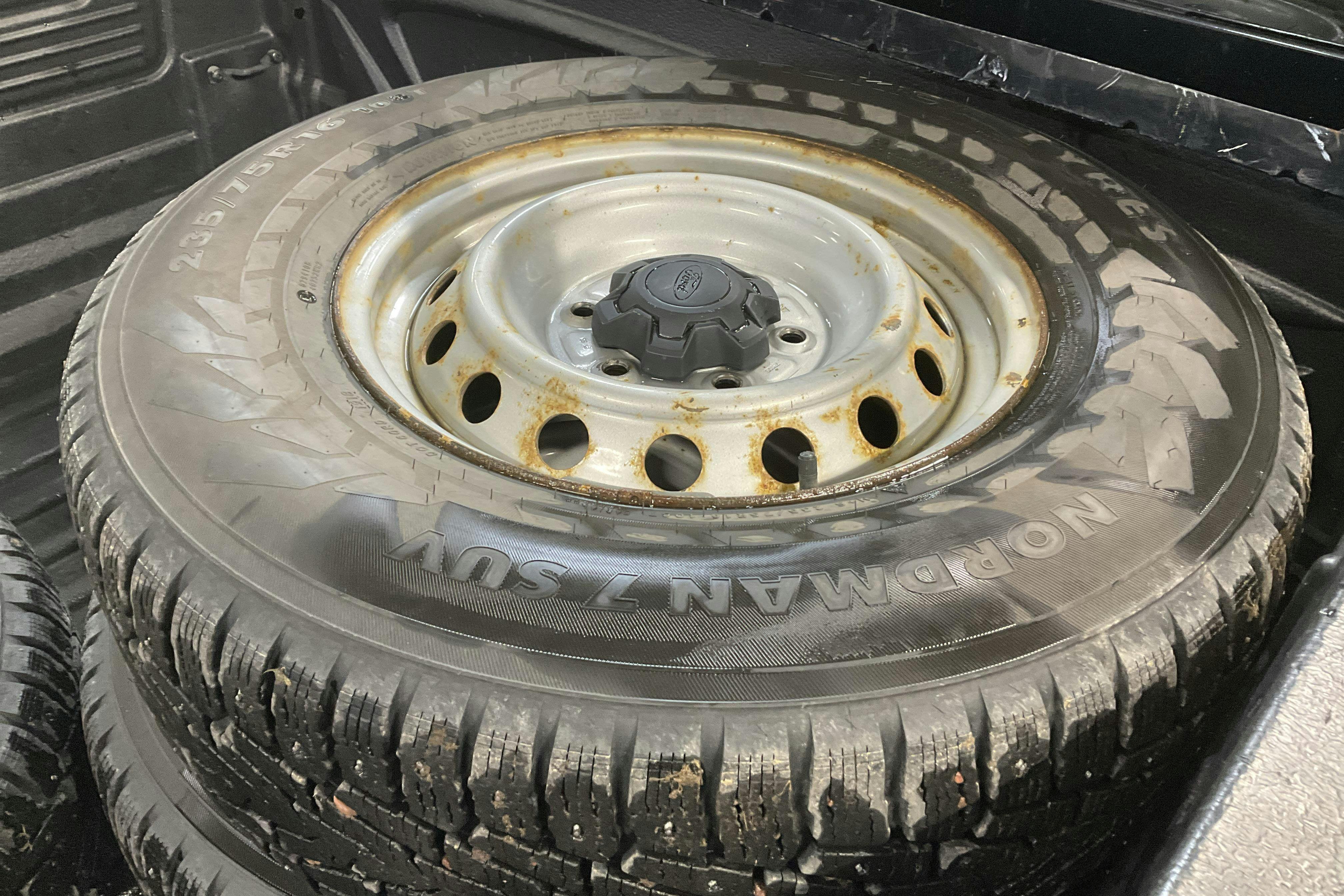 Vehicle Image 10