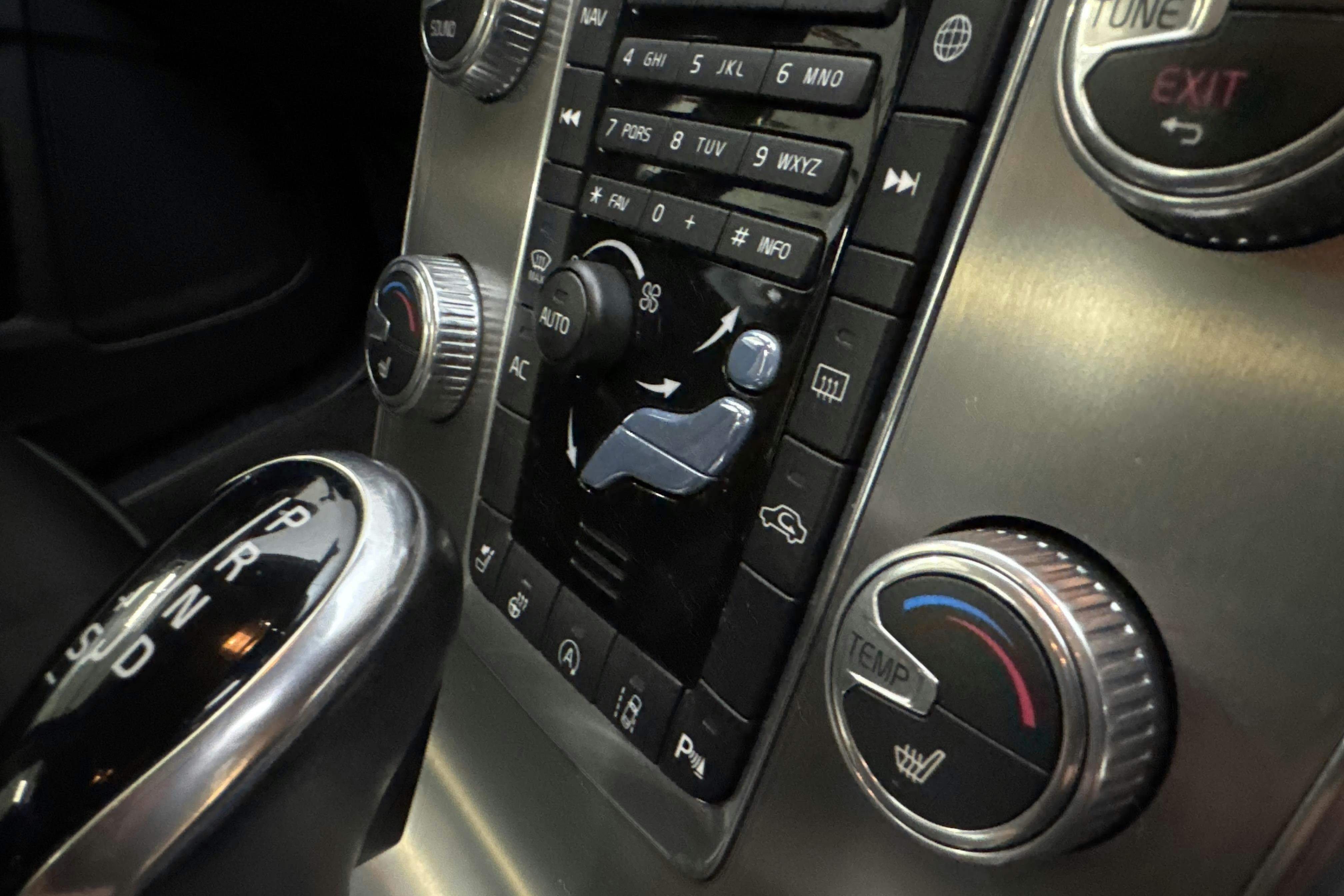Vehicle Image 14
