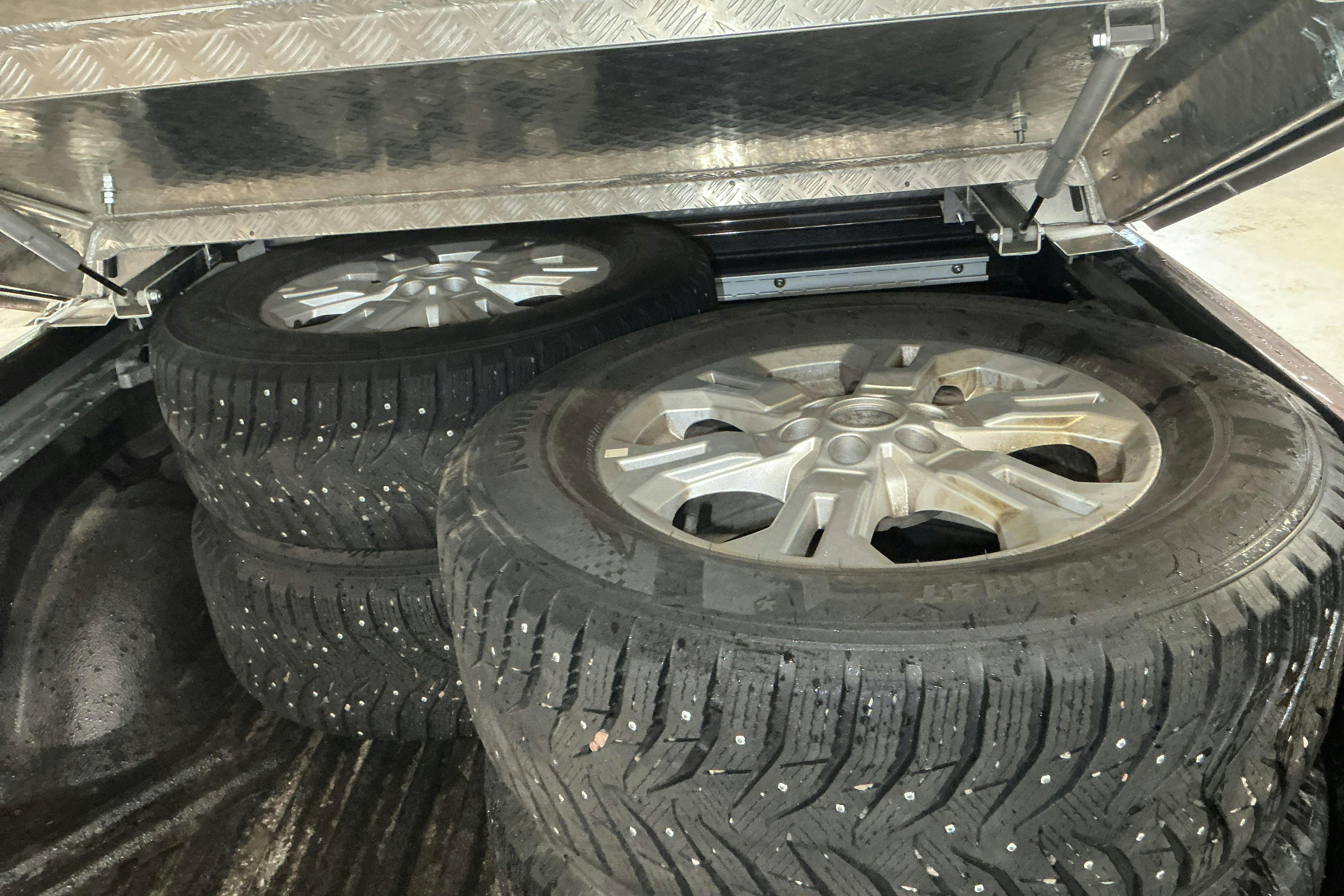 Vehicle Image 14