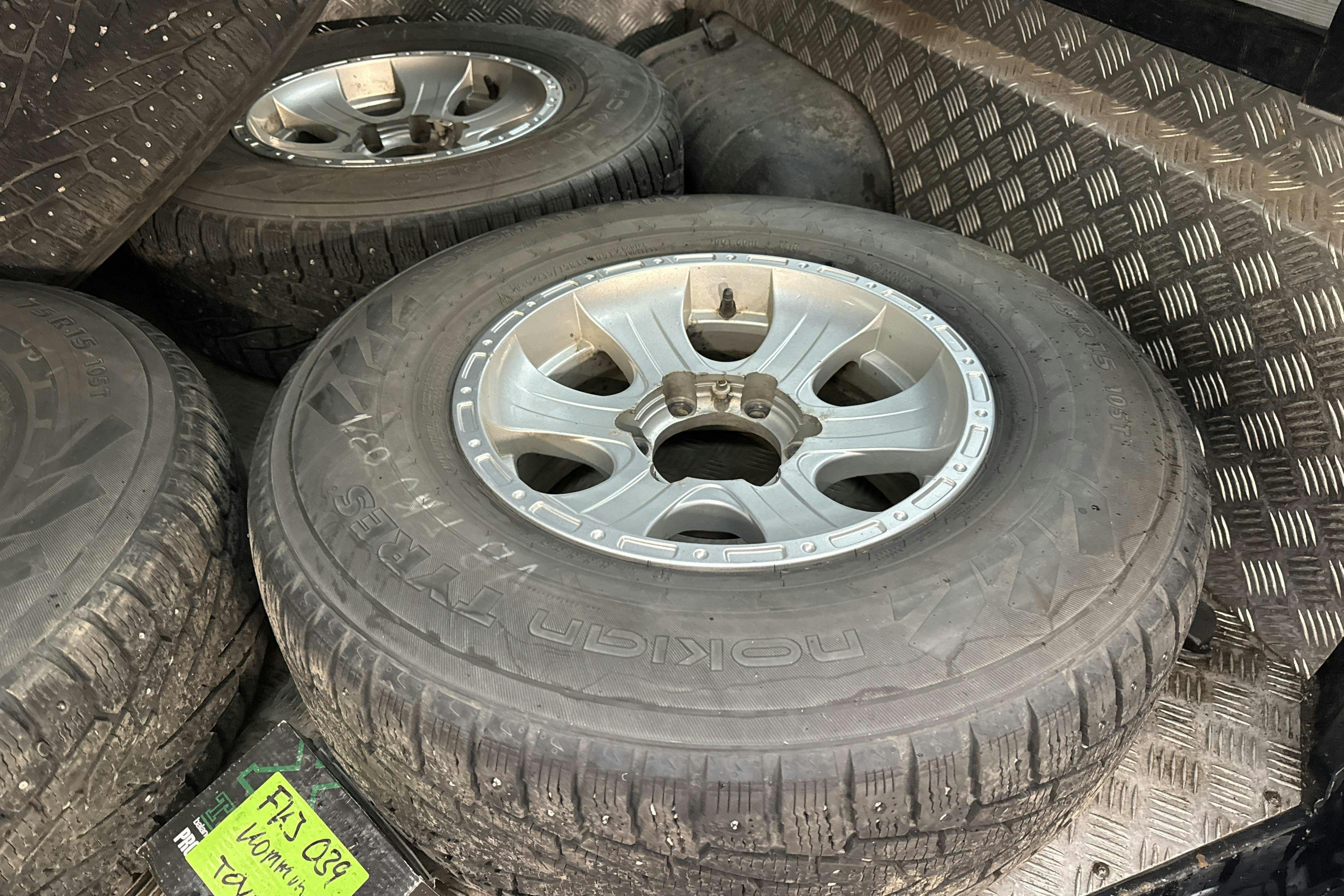 Vehicle Image 11