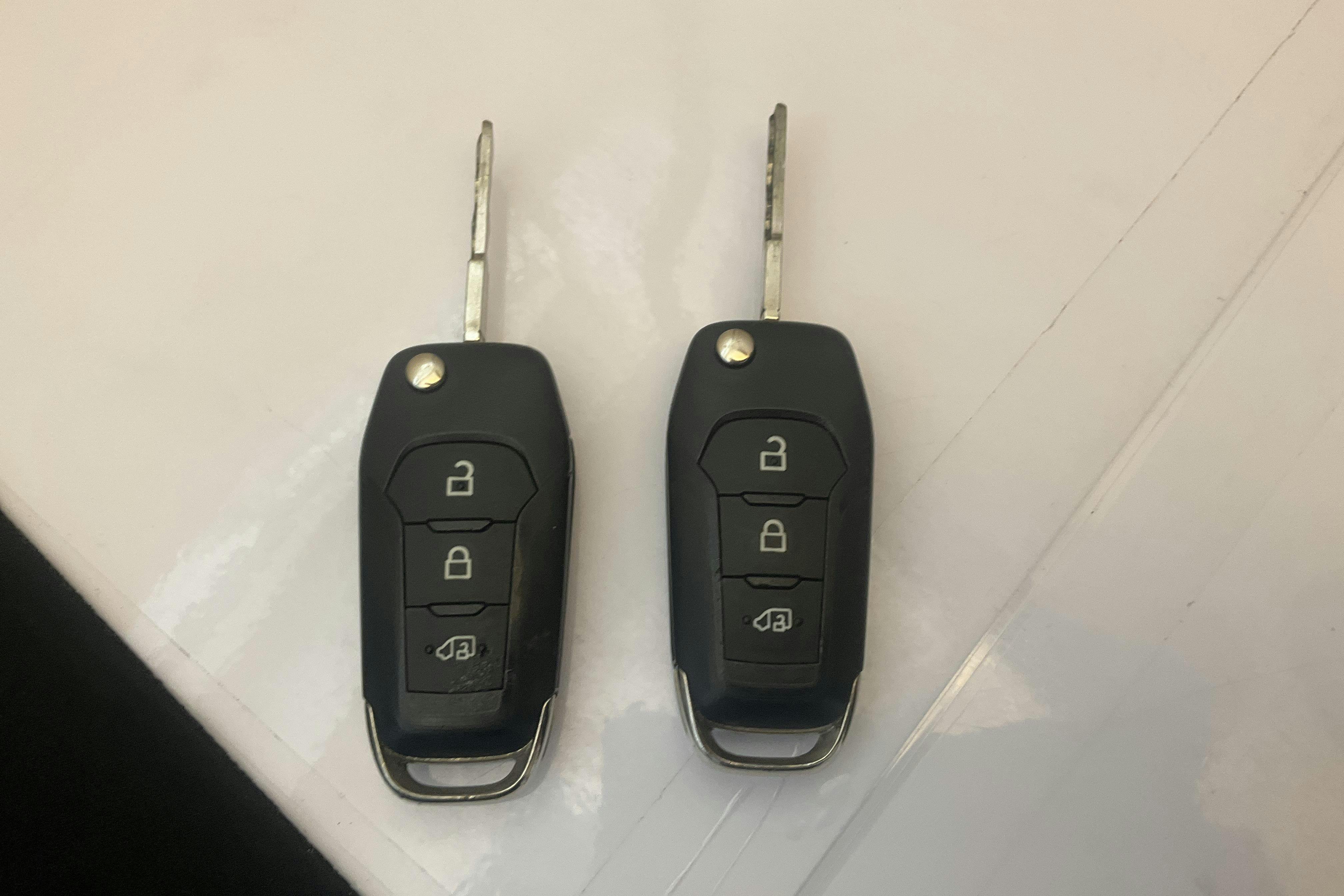 Vehicle Image 14