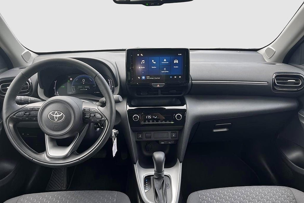 Vehicle Image 10