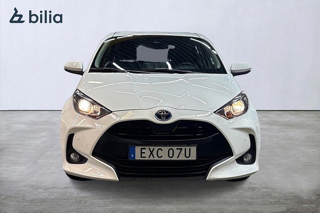 Vehicle Image 6