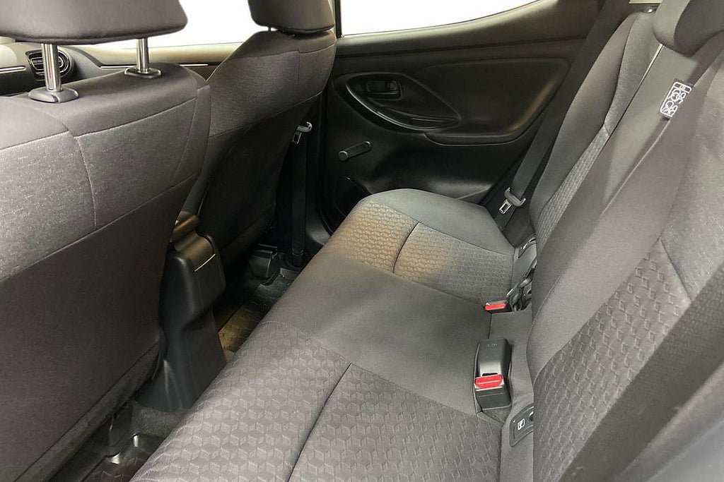 Vehicle Image 13