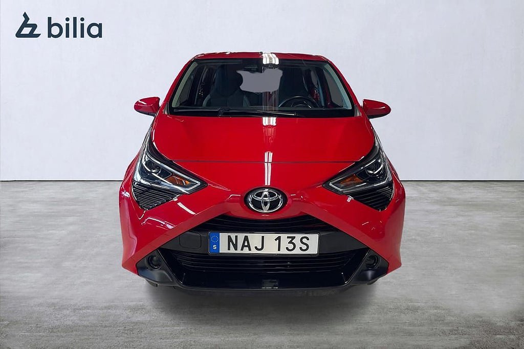 Vehicle Image 6