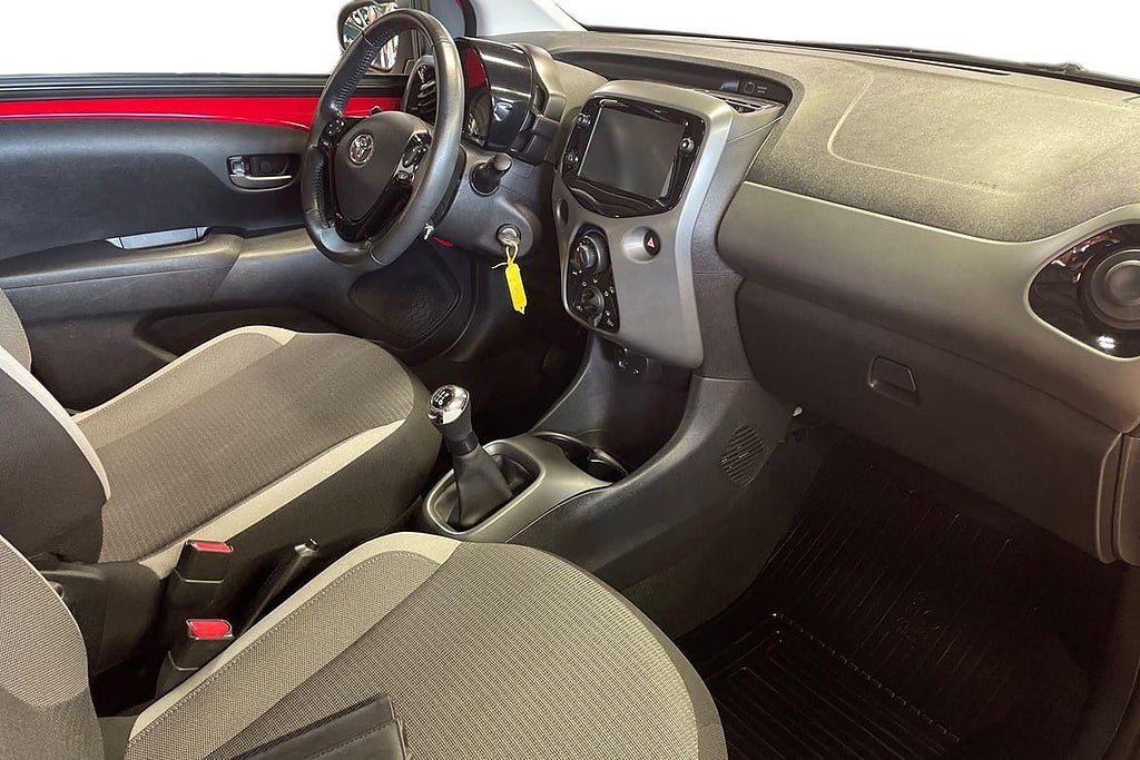 Vehicle Image 7