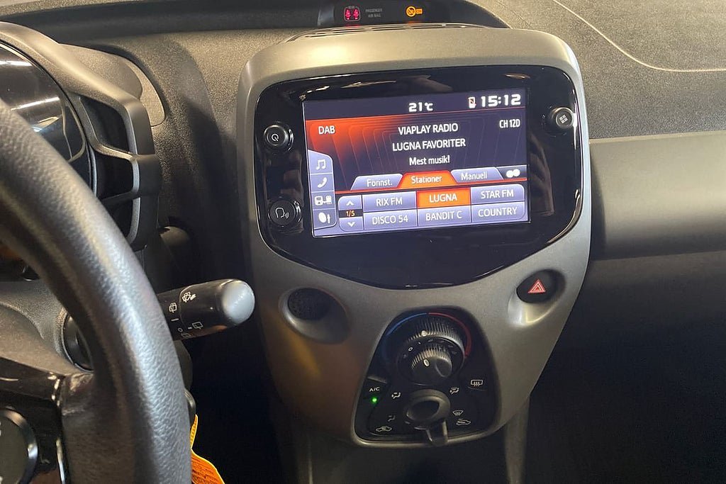 Vehicle Image 15