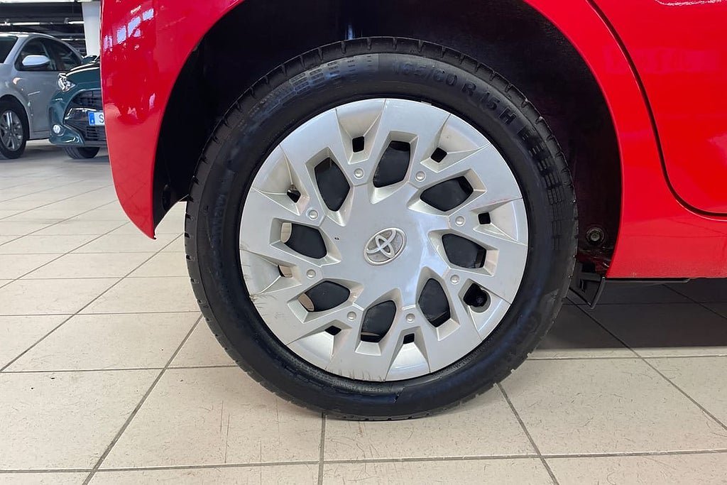 Vehicle Image 17