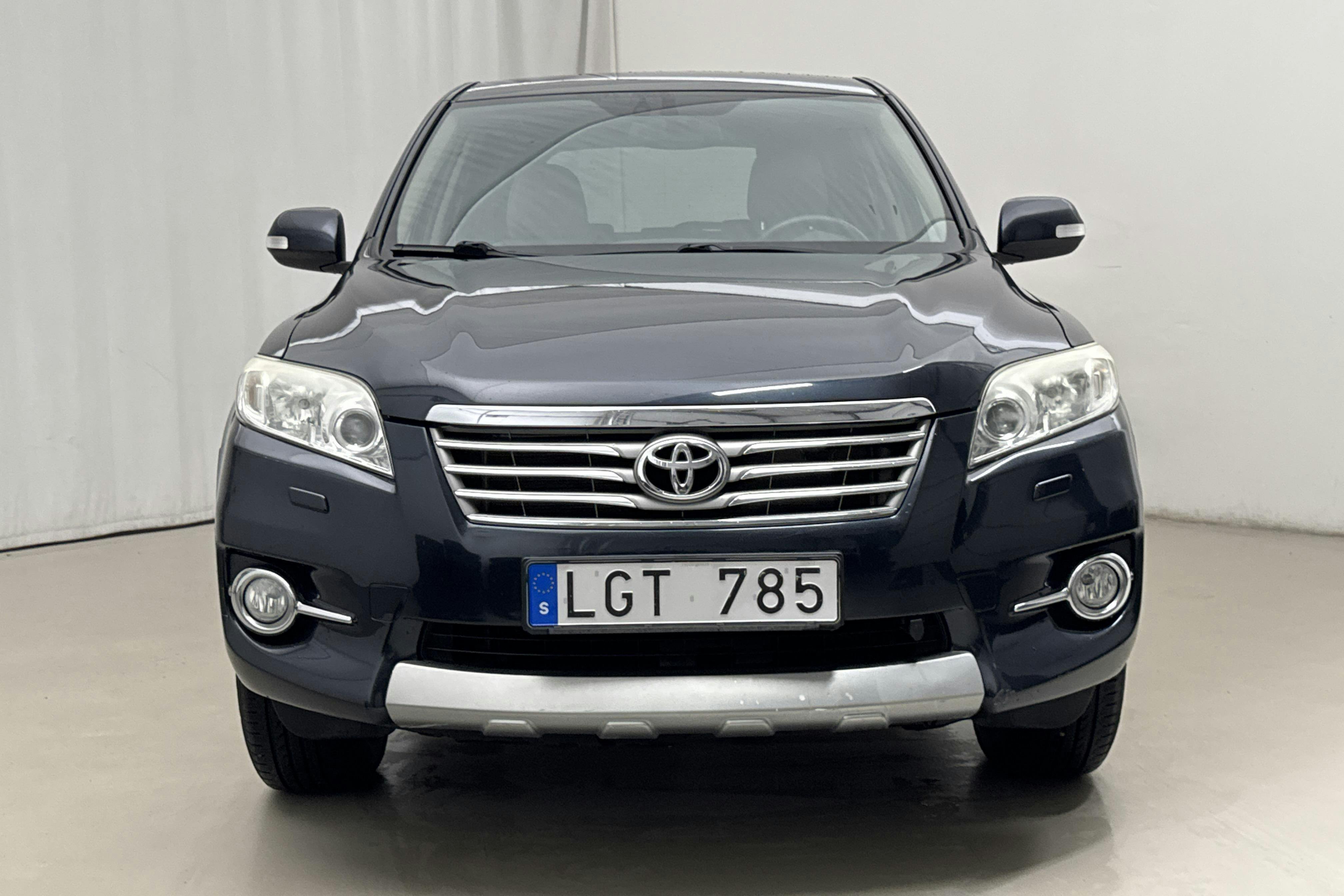 Vehicle Image 4