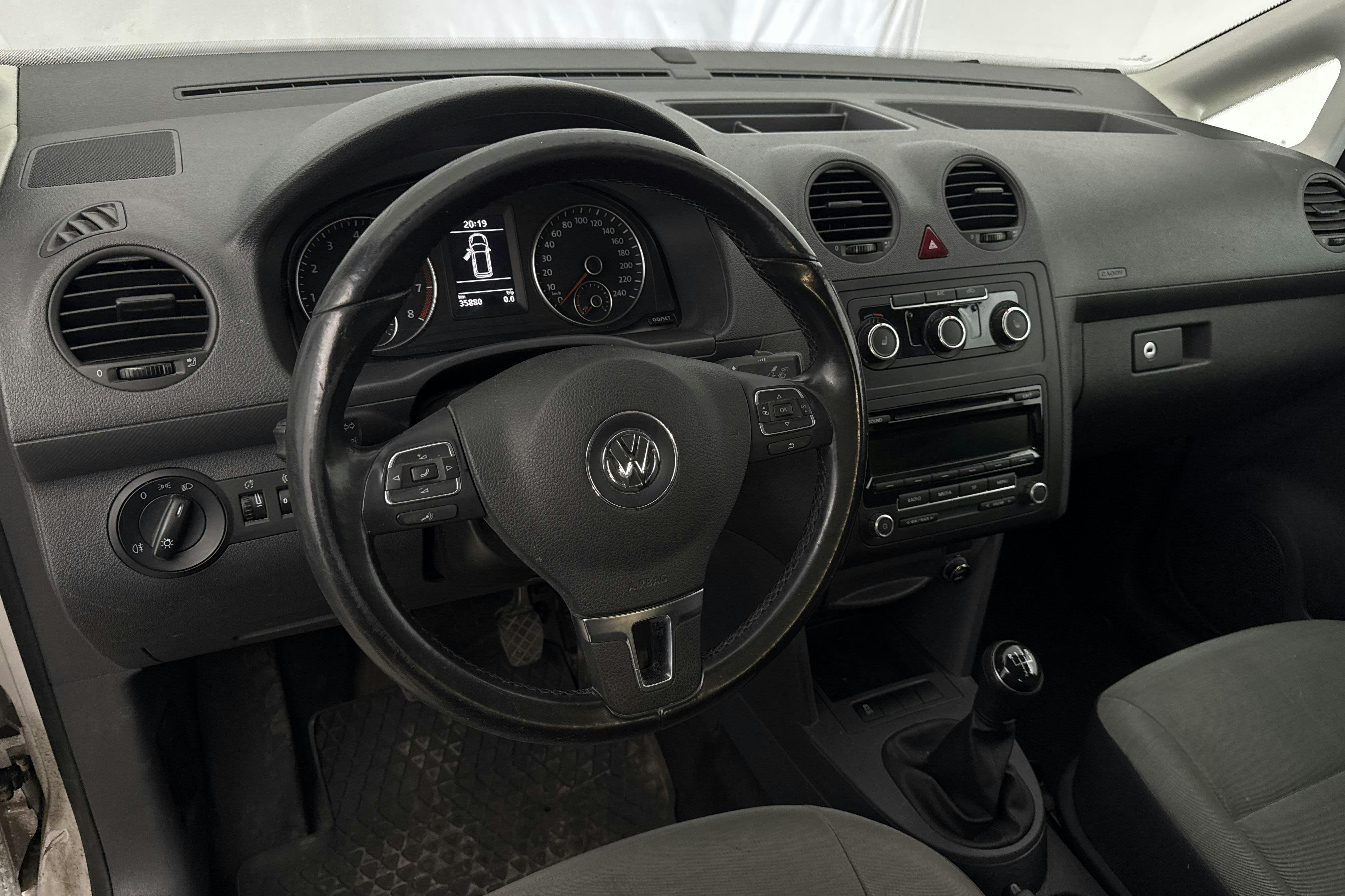 Vehicle Image 6