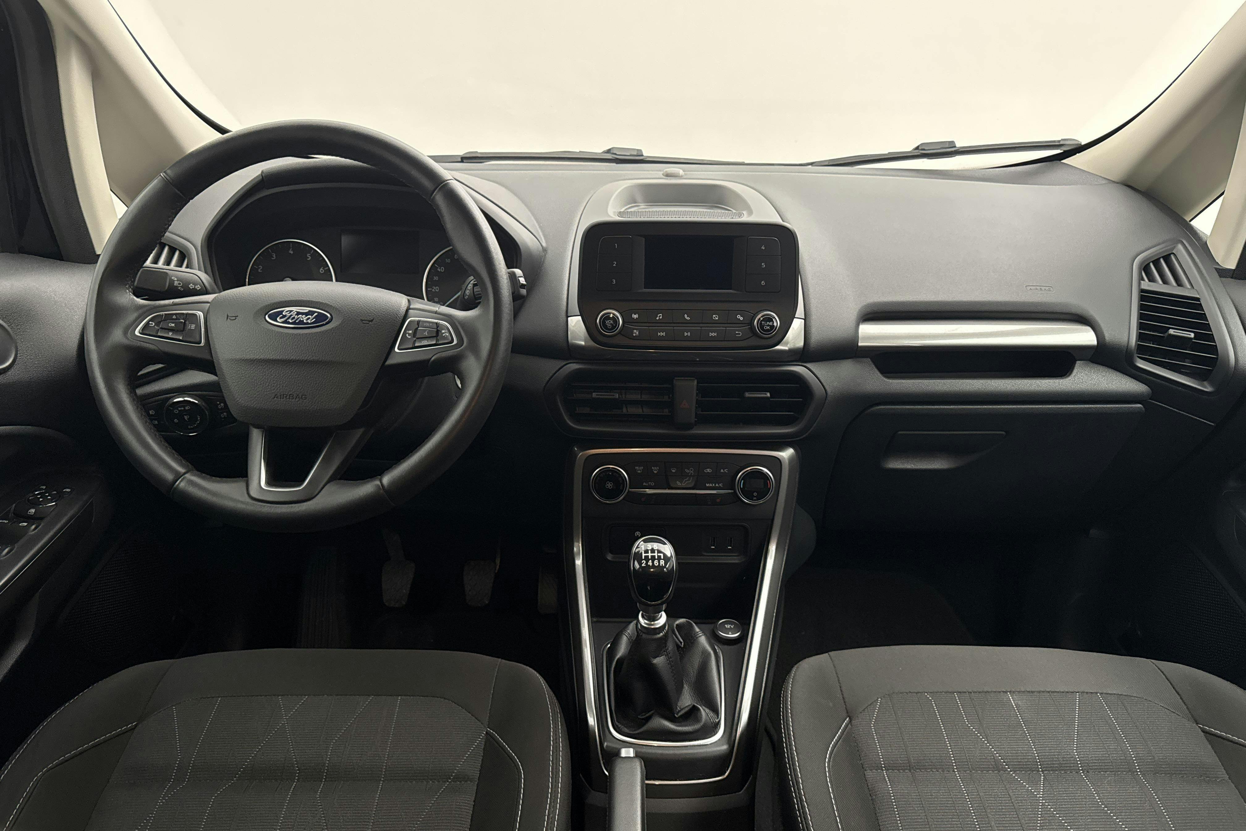 Vehicle Image 6