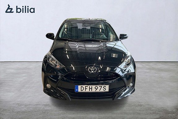Vehicle Image 6