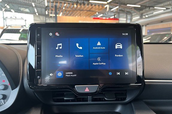 Vehicle Image 14