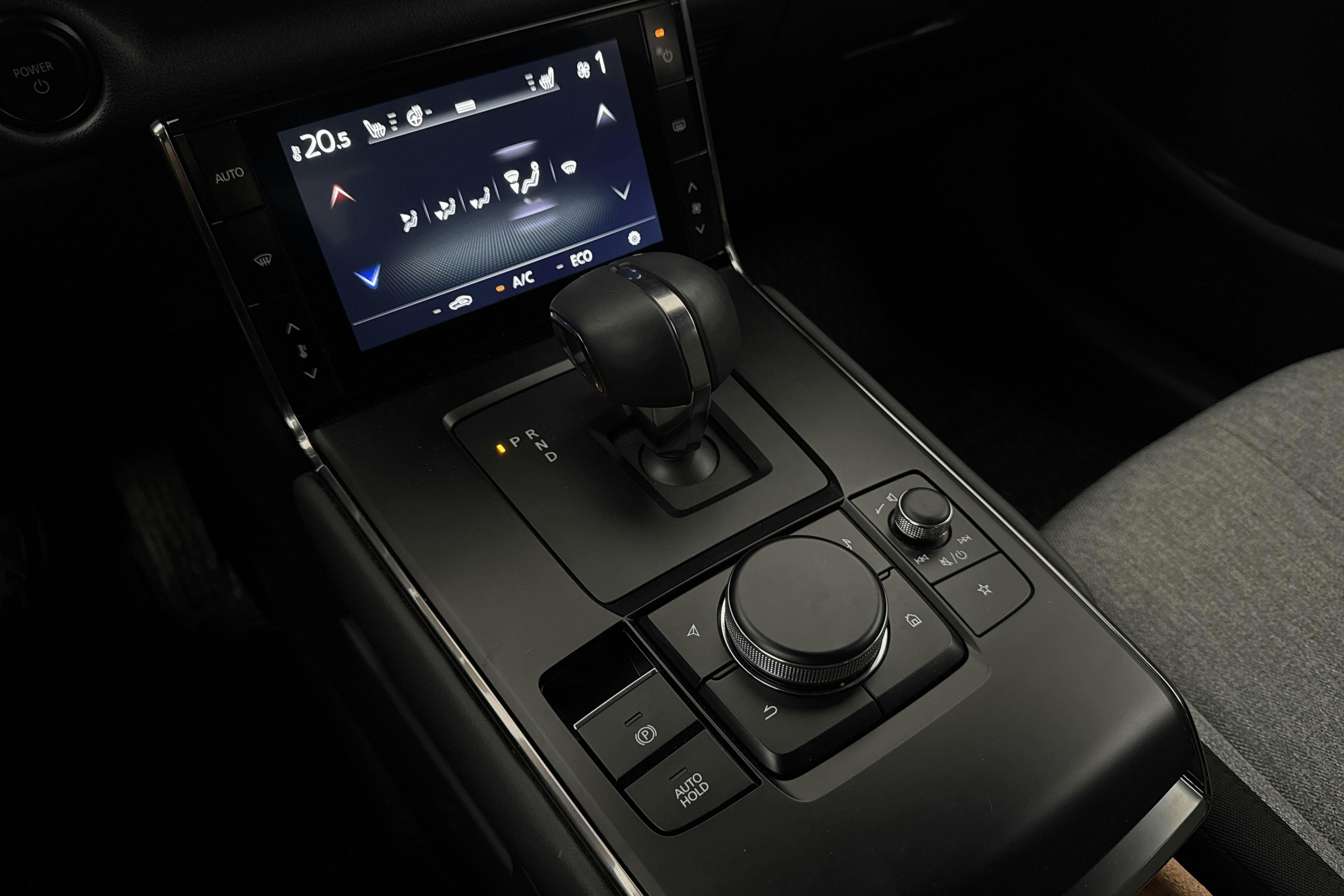 Vehicle Image 13