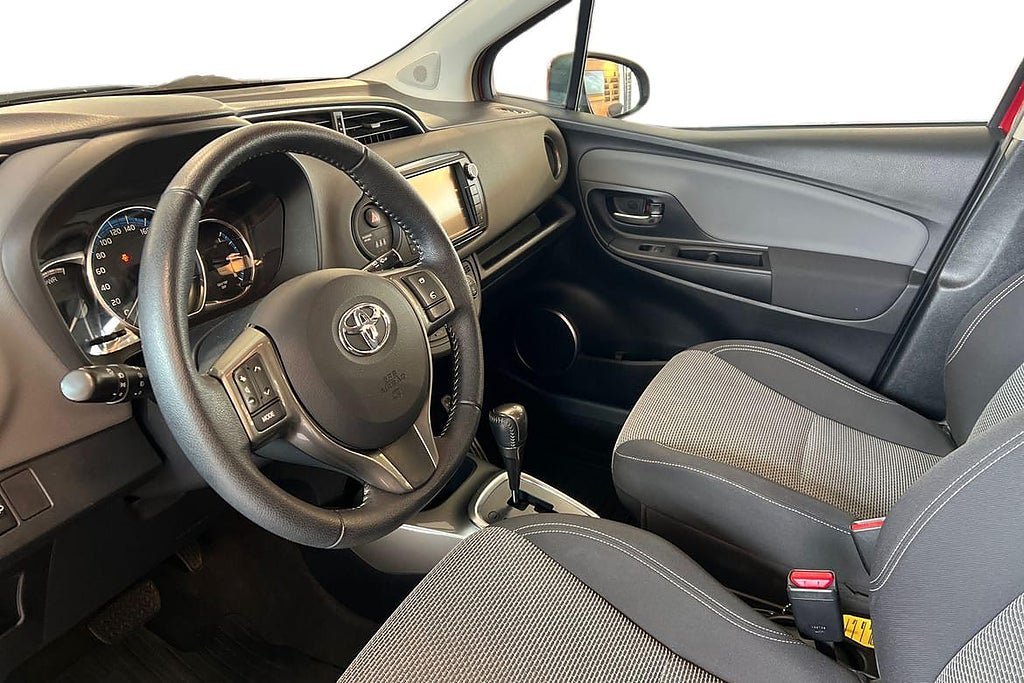 Vehicle Image 14
