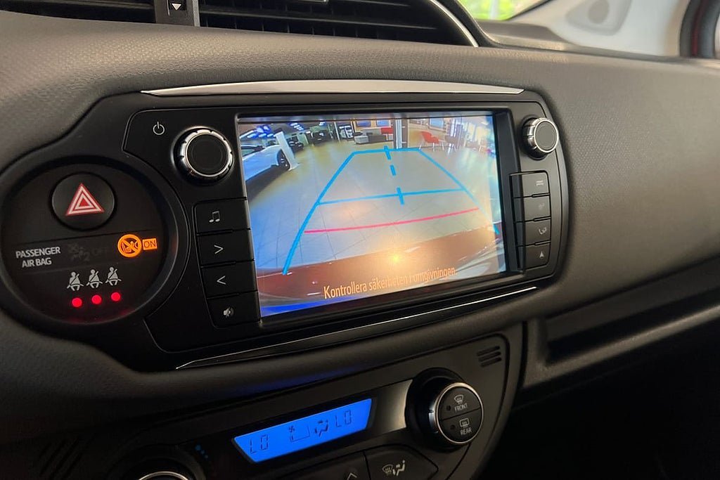Vehicle Image 15