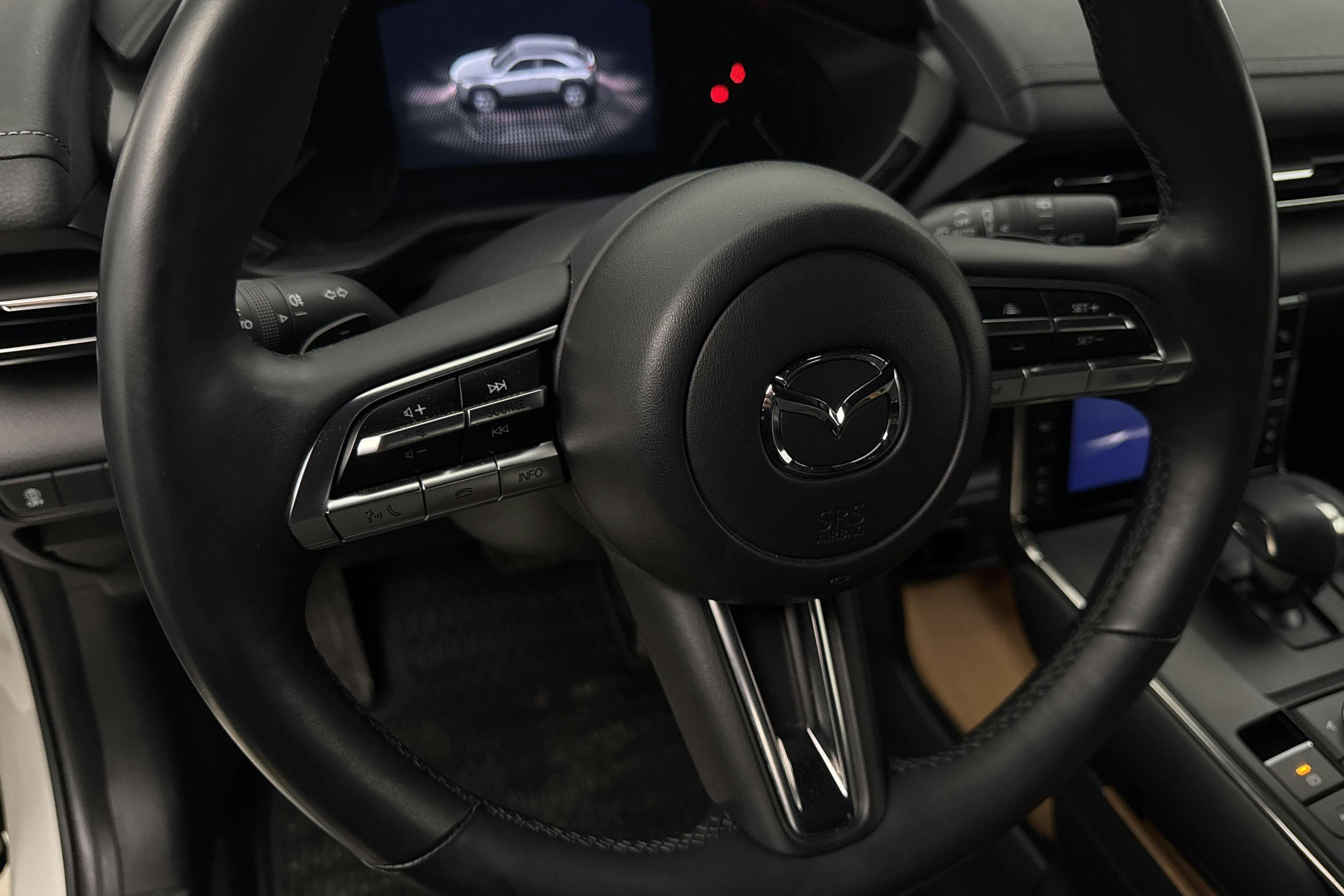 Vehicle Image 14