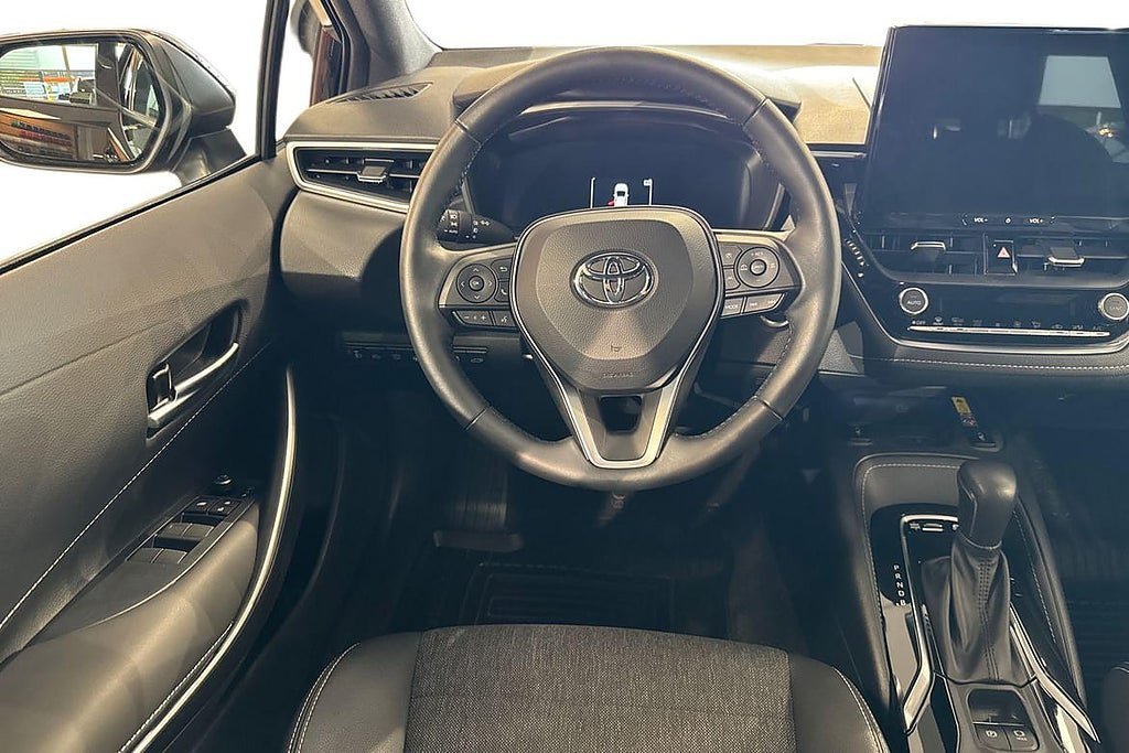 Vehicle Image 11