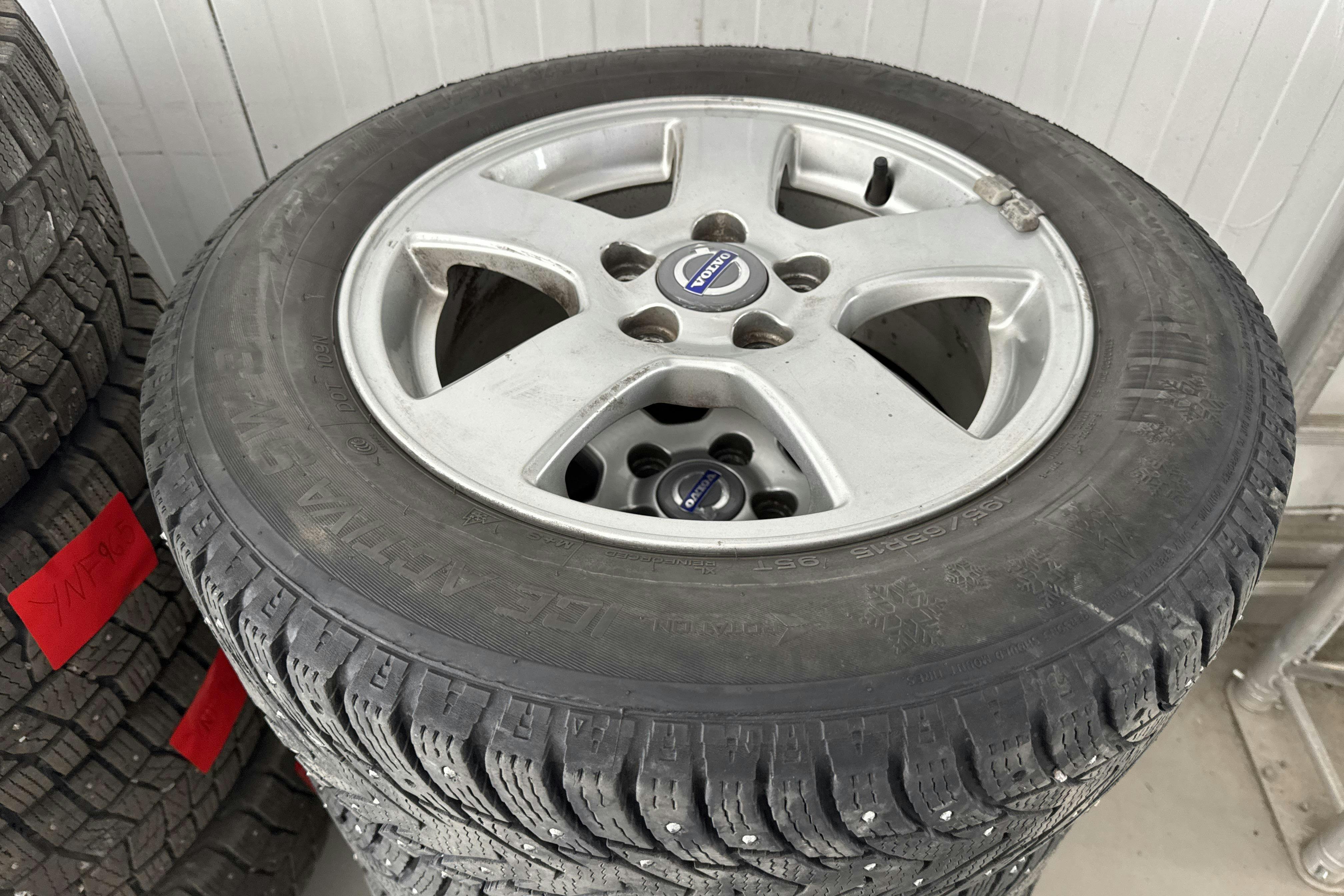 Vehicle Image 14