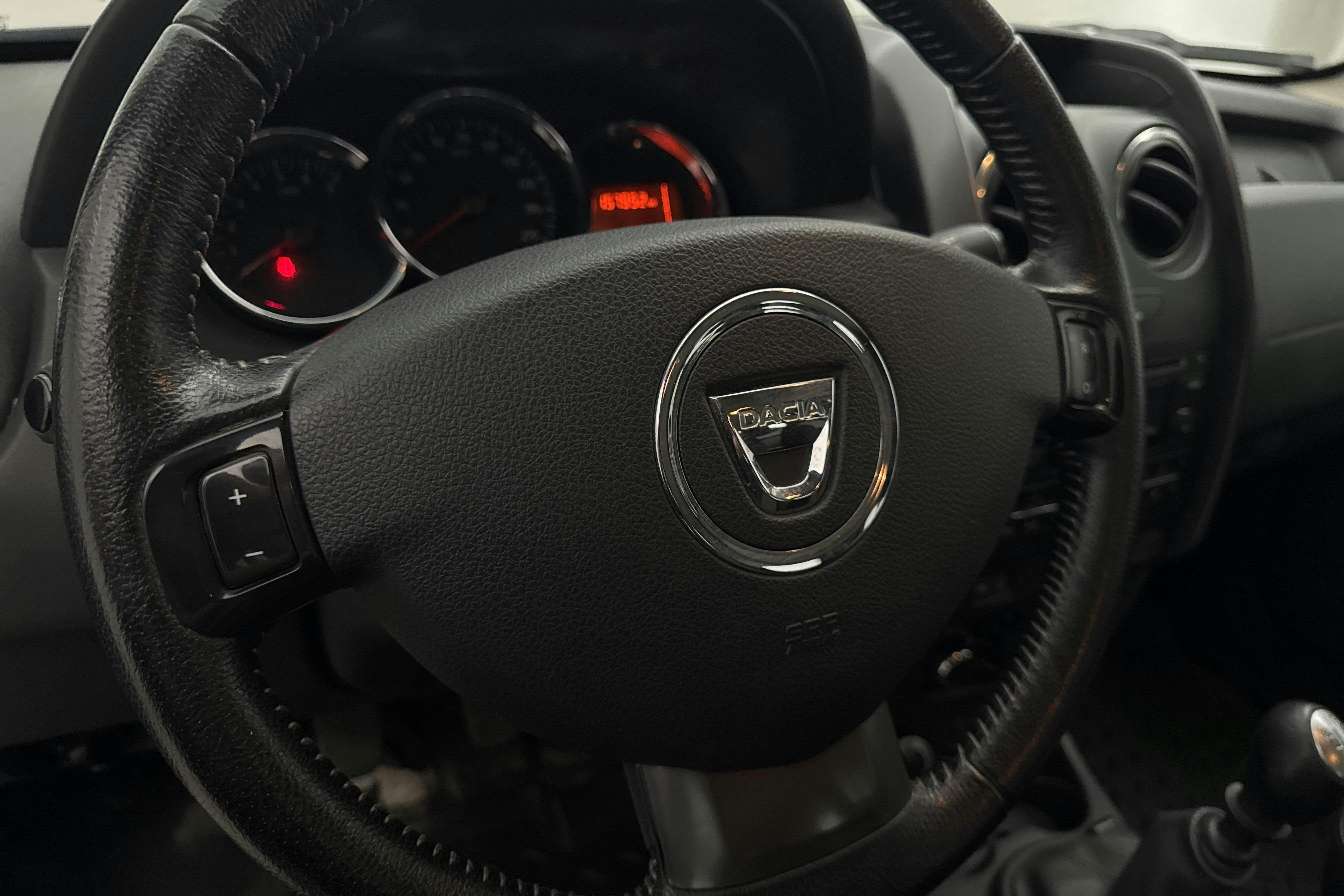 Vehicle Image 12