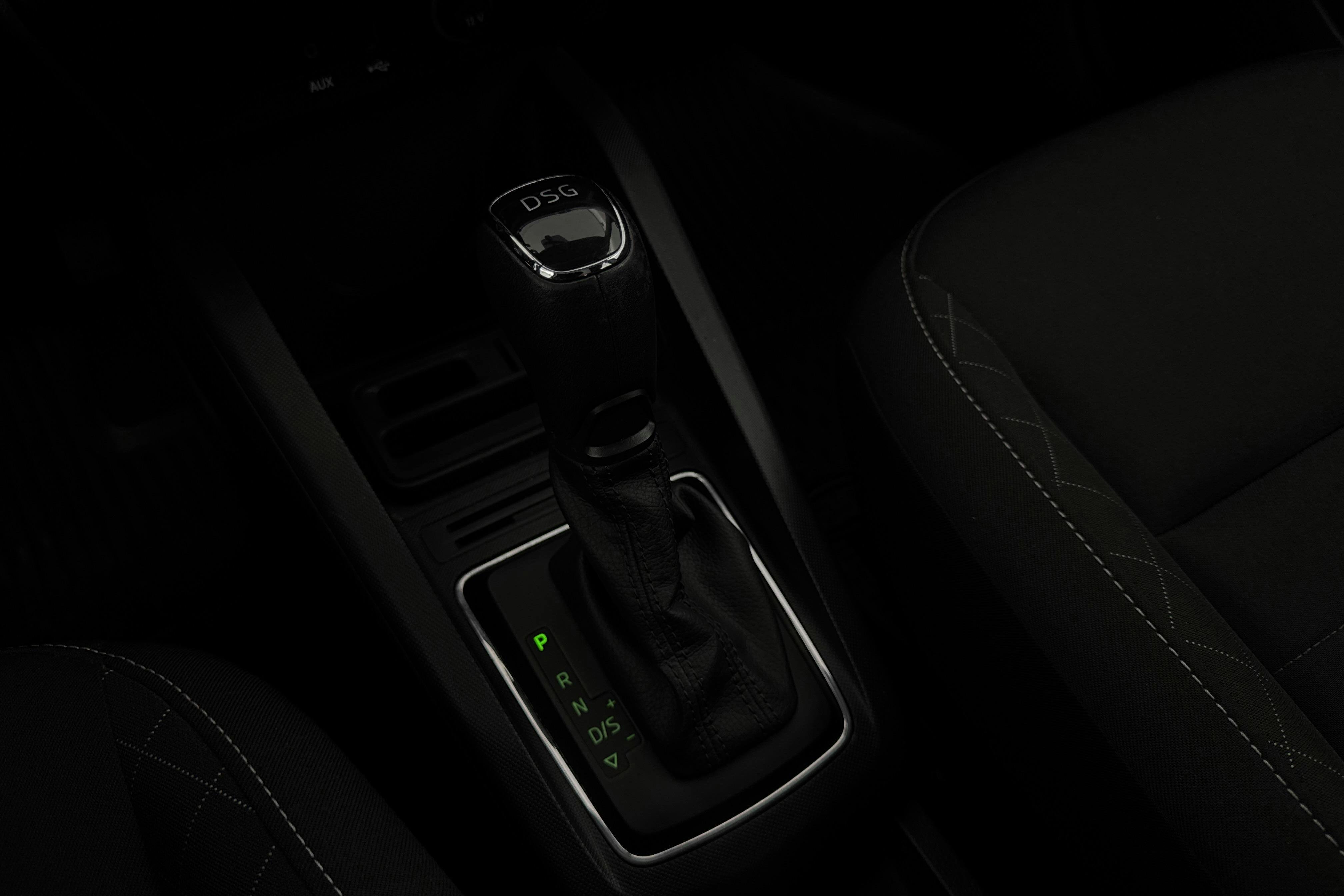 Vehicle Image 13
