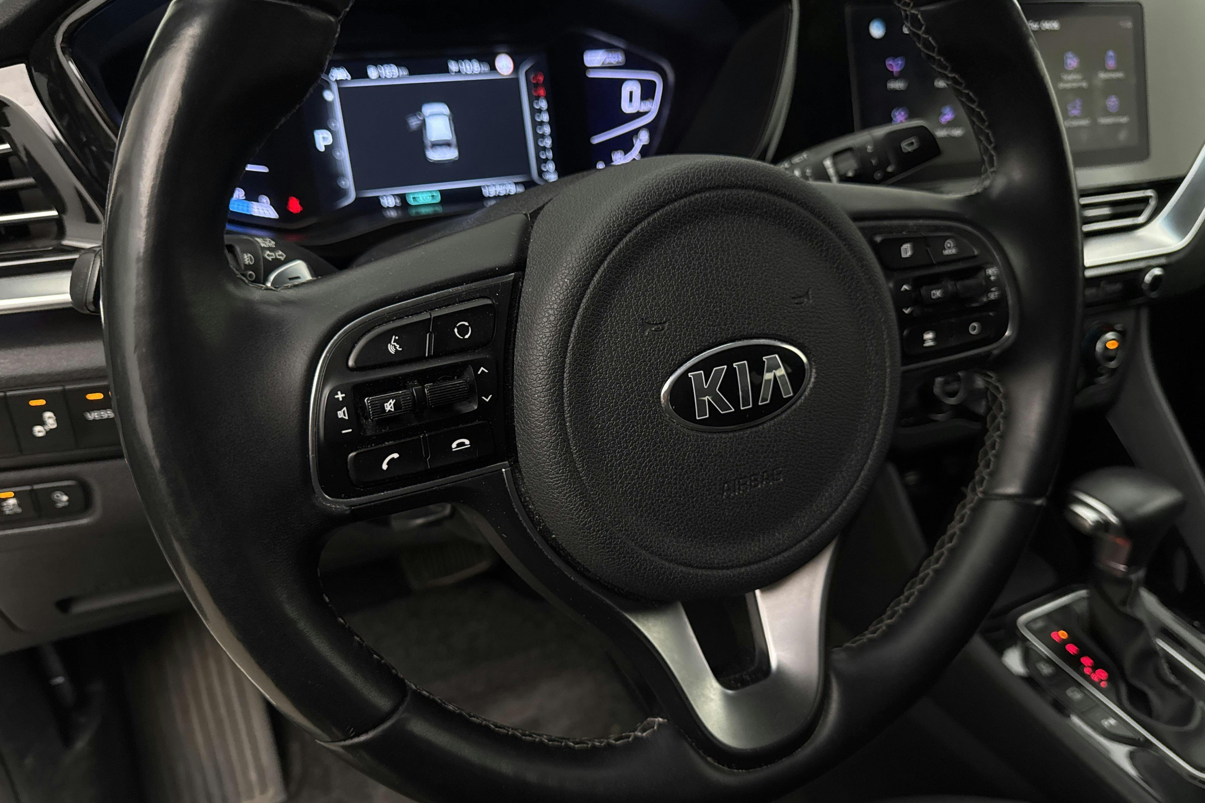 Vehicle Image 17