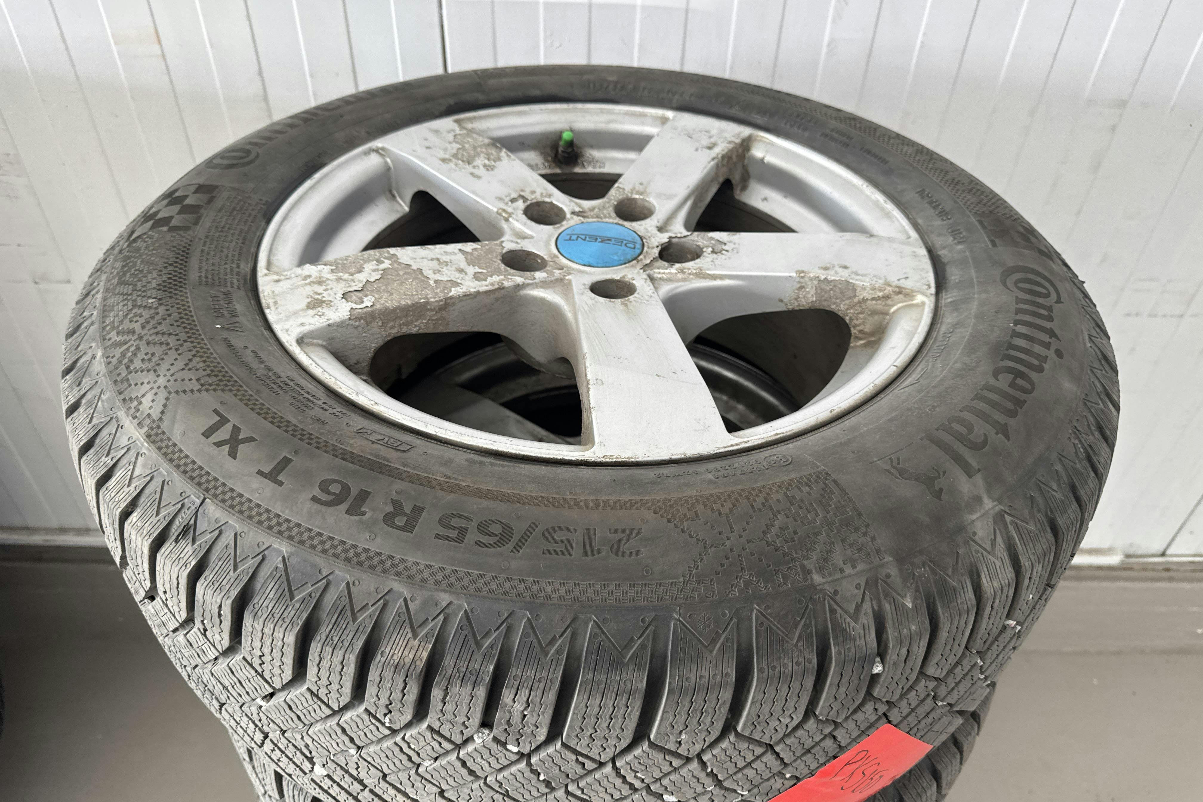 Vehicle Image 19