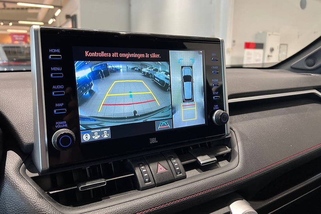 Vehicle Image 22