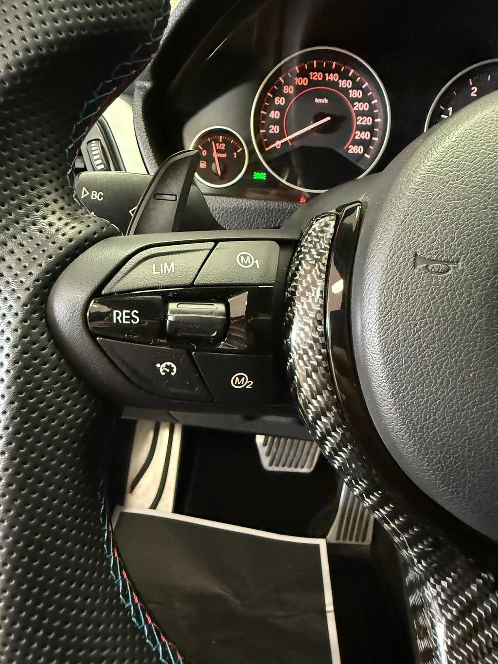 Vehicle Image 23