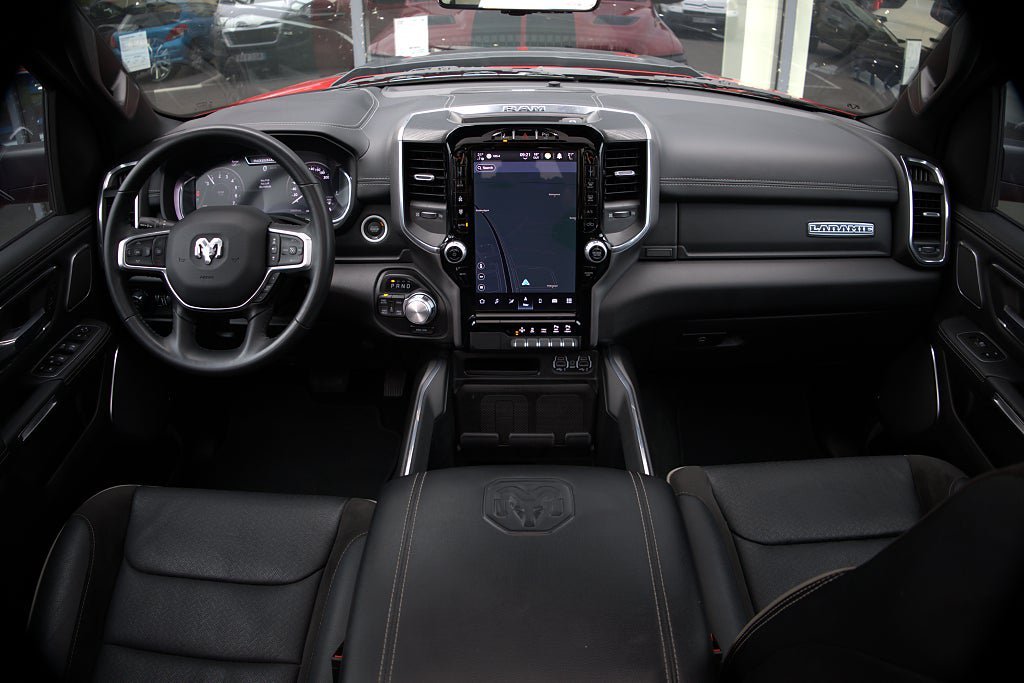 Vehicle Image 25