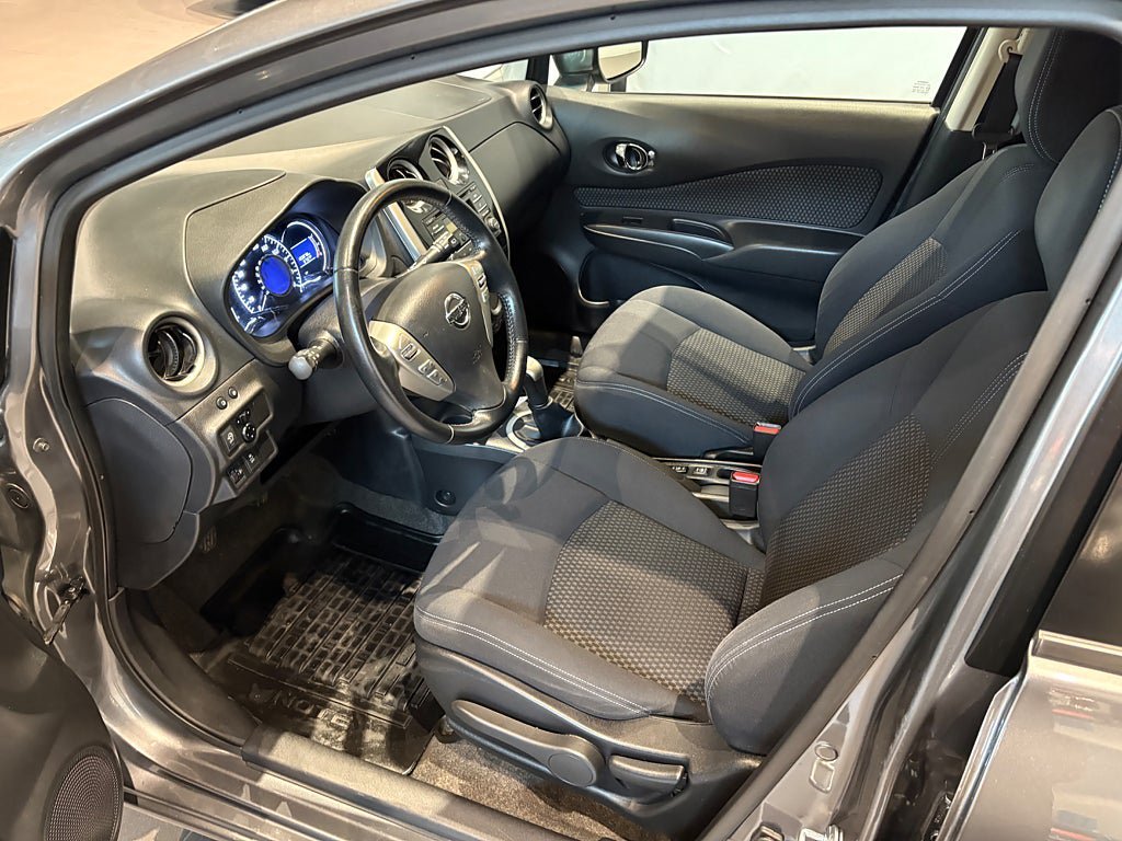 Vehicle Image 11