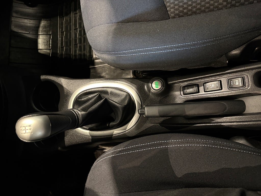 Vehicle Image 15