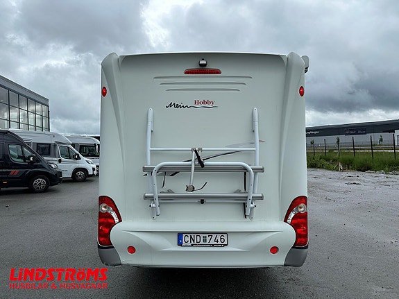 Vehicle Image 24