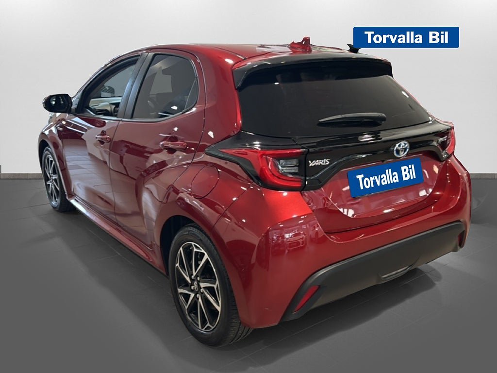 Vehicle Image 6