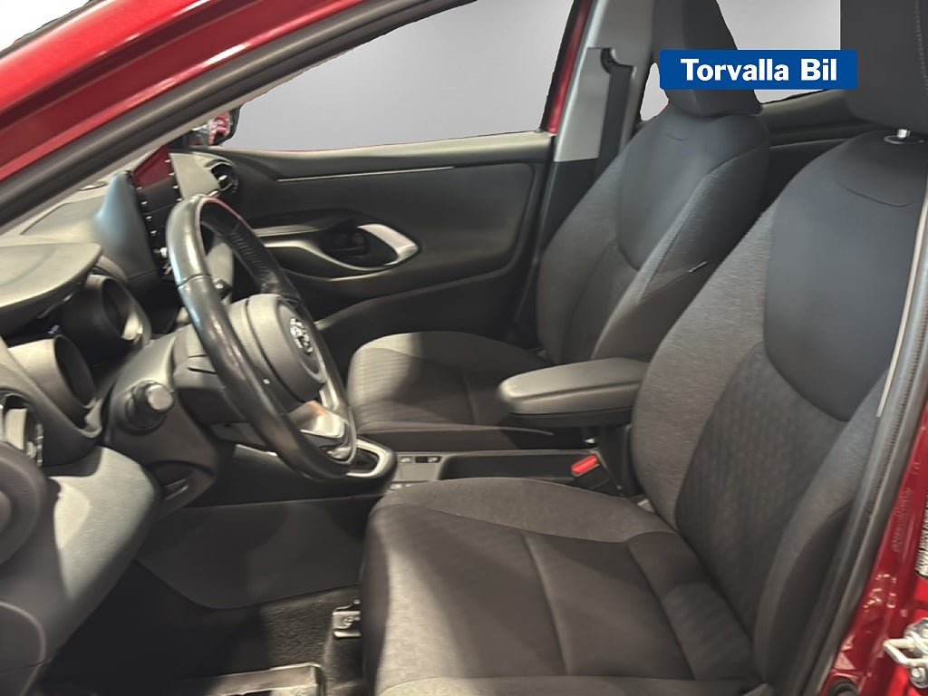 Vehicle Image 9