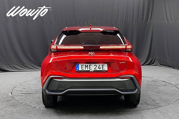 Vehicle Image 6