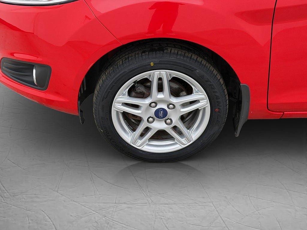 Vehicle Image 21